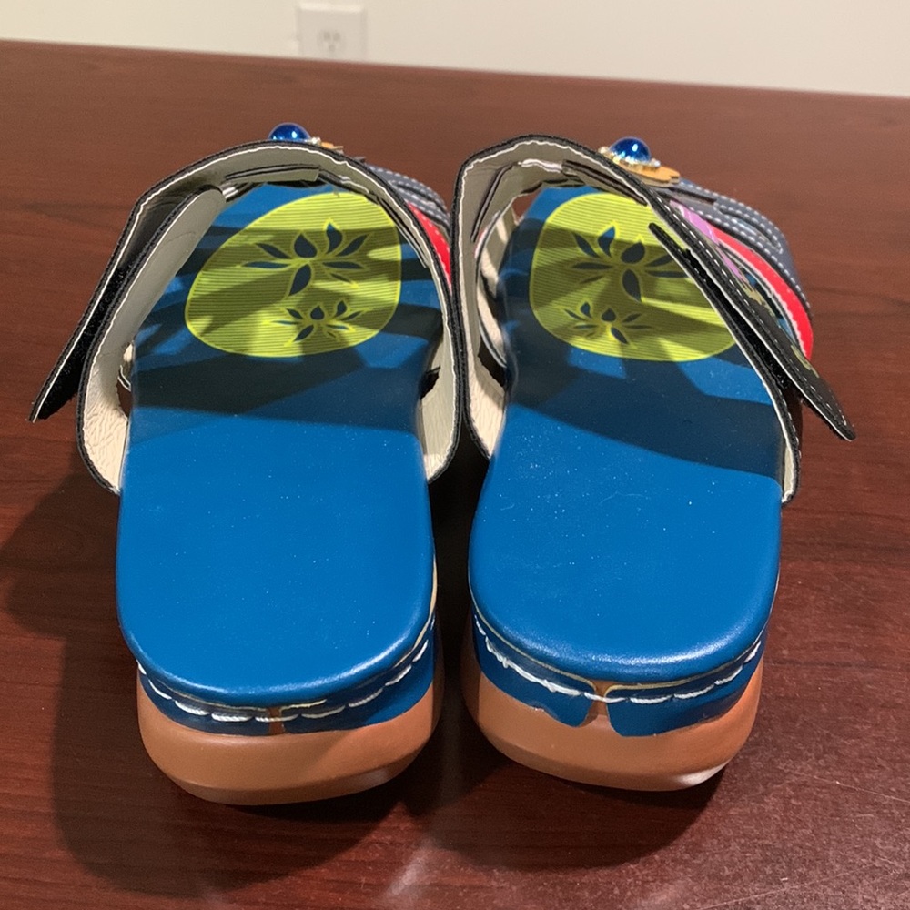 NWOT Colorful sandals, Velcro closure, Women’s size 10, never worn - Picture 3 of 6